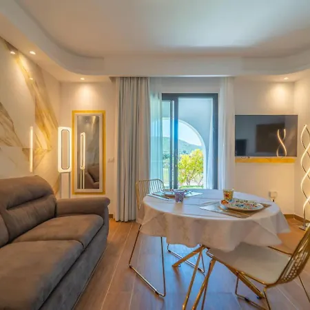 La Maison Dorée Apartamento